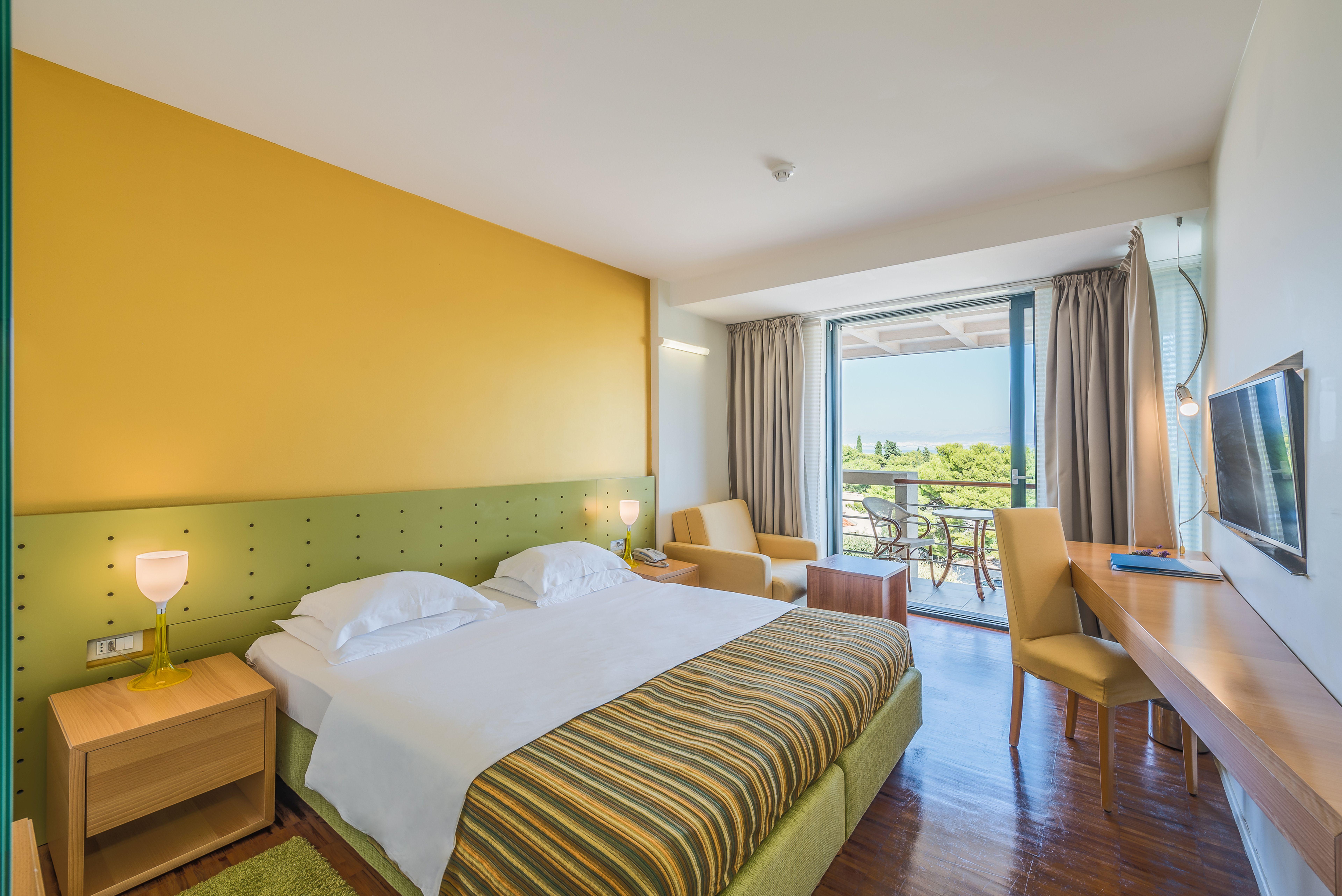 Aminess Vival Velaris Resort Supetar Exterior photo
